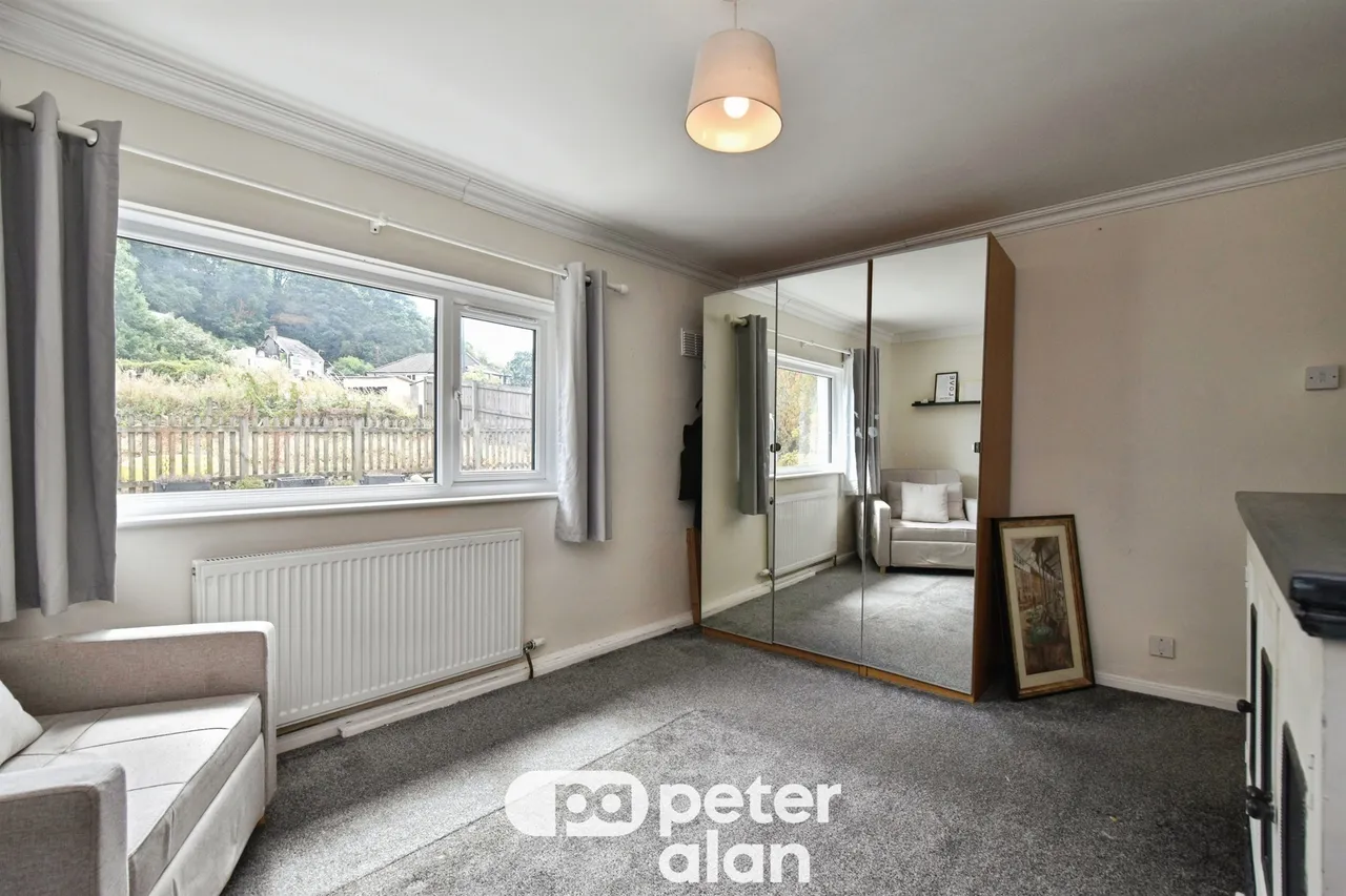 Dan Y Bryn Neath, SA11, photo 7