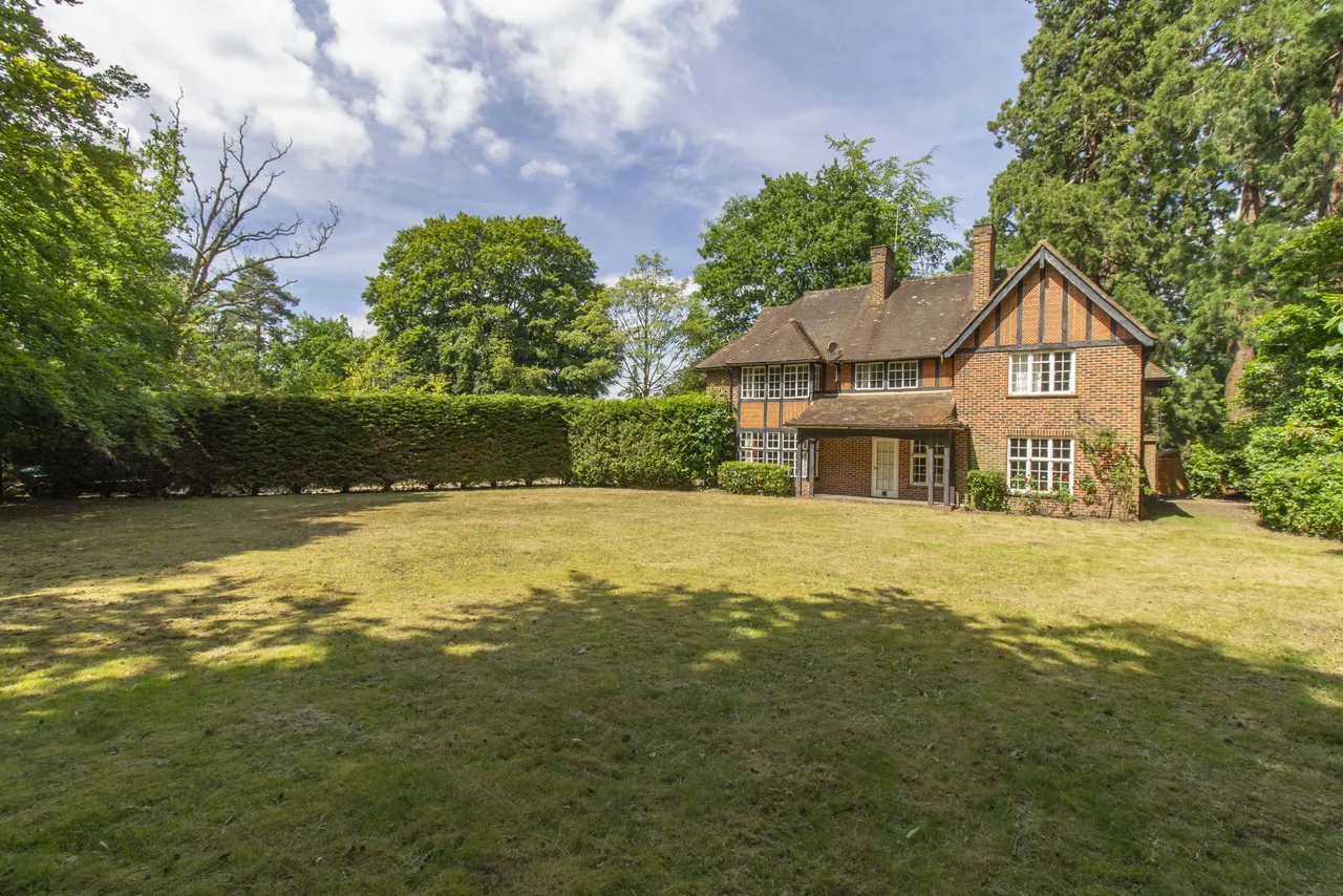 High Trees Stockton Avenue, Fleet, GU51 4NS, photo 5