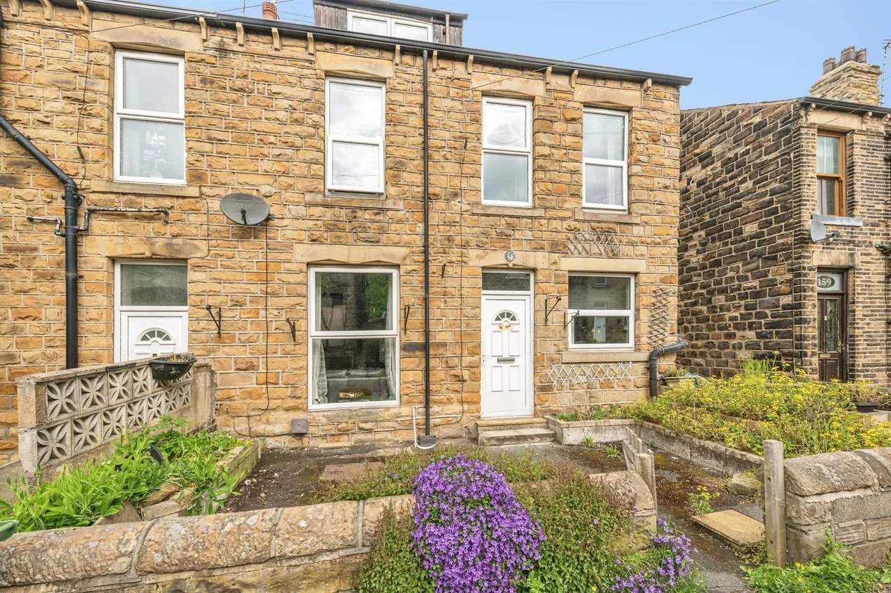 3 bed house for sale — Commonside, Batley