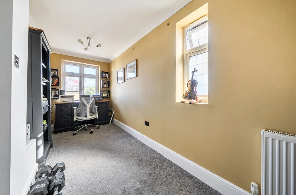 Thaxted Road, London, SE9, photo 12