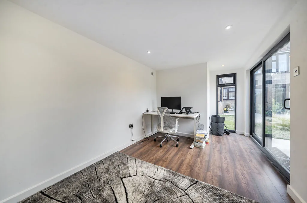Thaxted Road, London, SE9, photo 16