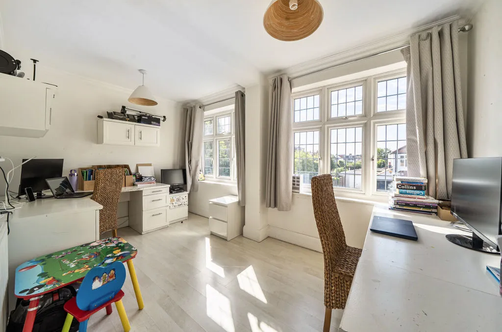 Thaxted Road, London, SE9, photo 11