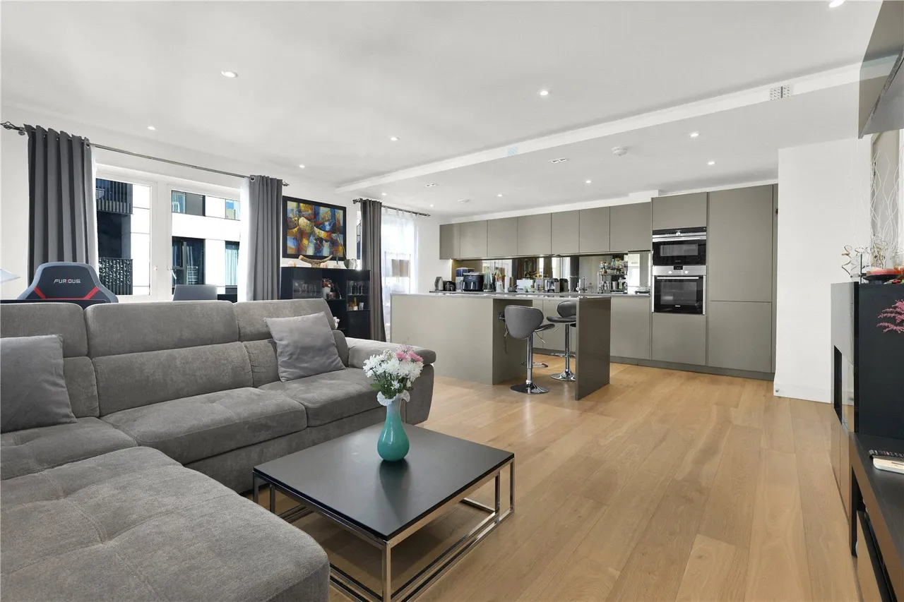 Distillery Road, Fulham Reach, W6, photo 4