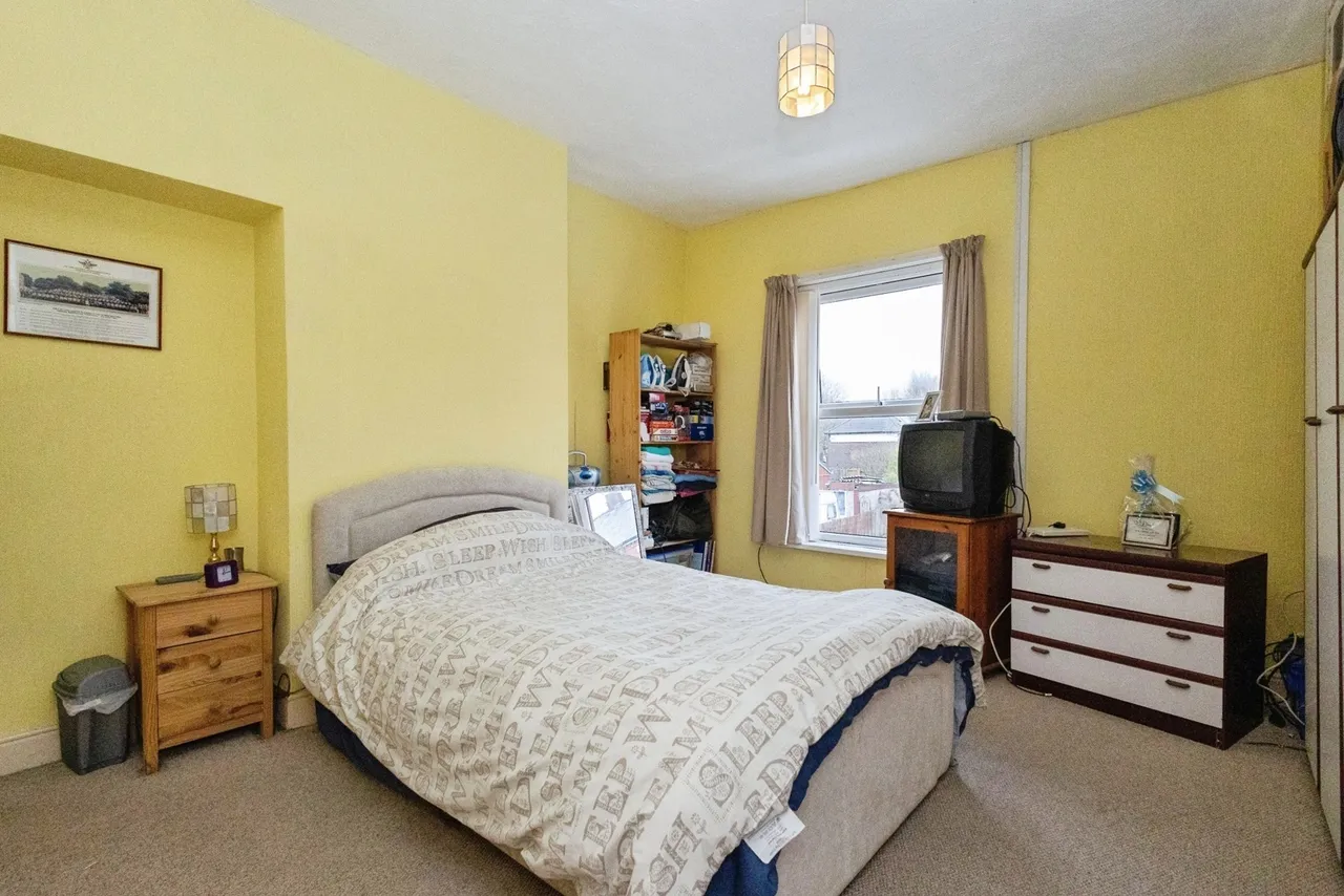 Smallshaw Lane, Ashton-under-Lyne, Greater Manchester, OL6, photo 11