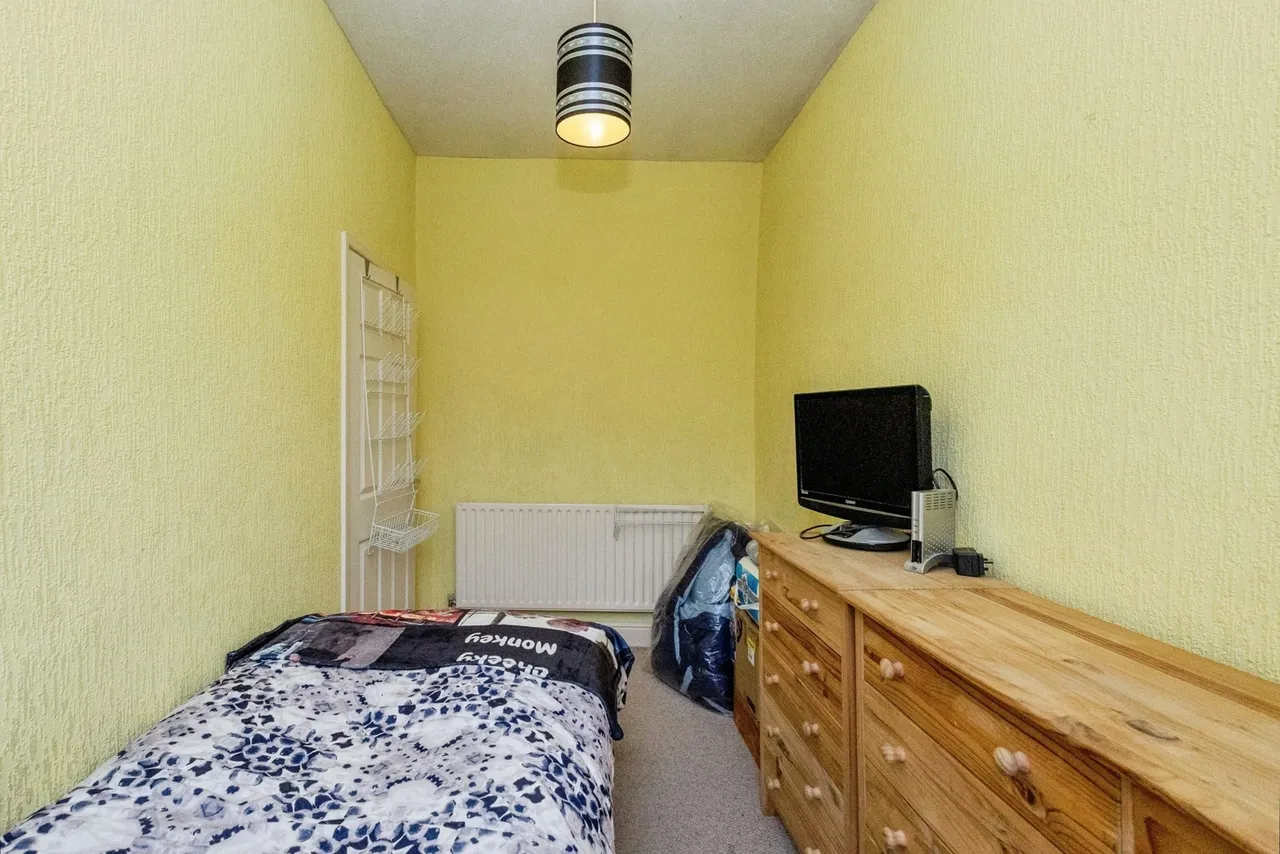 Smallshaw Lane, Ashton-under-Lyne, Greater Manchester, OL6, photo 13