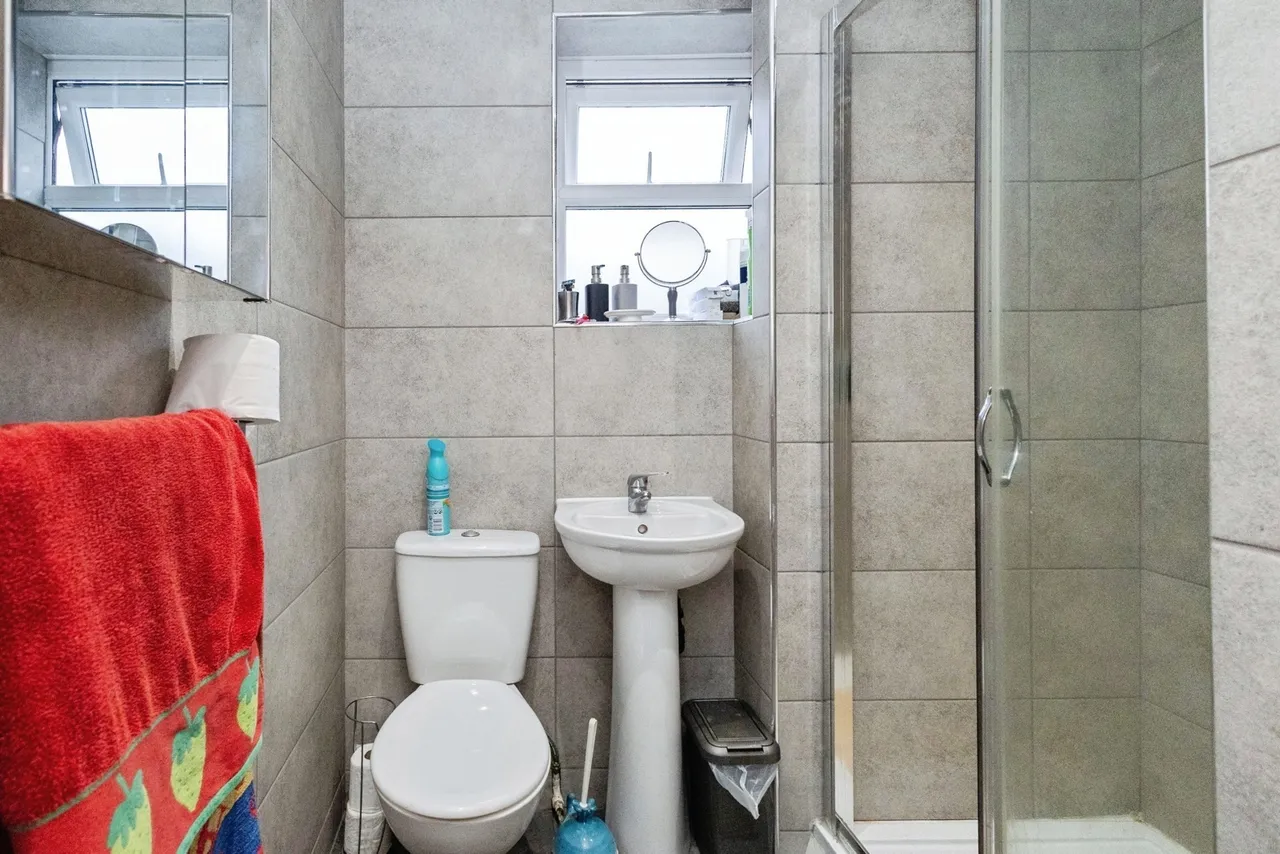 Smallshaw Lane, Ashton-under-Lyne, Greater Manchester, OL6, photo 15