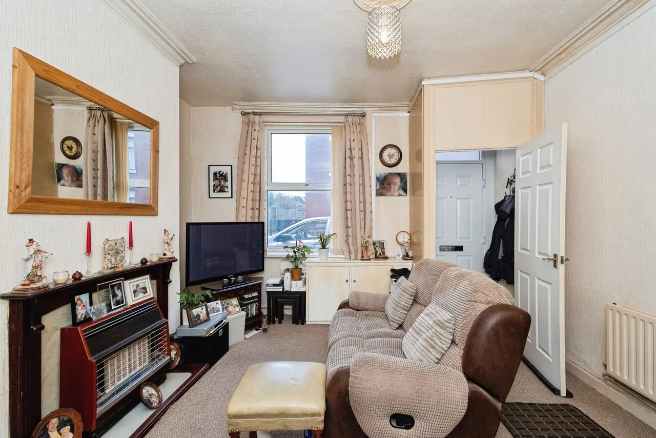 Smallshaw Lane, Ashton-under-Lyne, Greater Manchester, OL6, photo 5