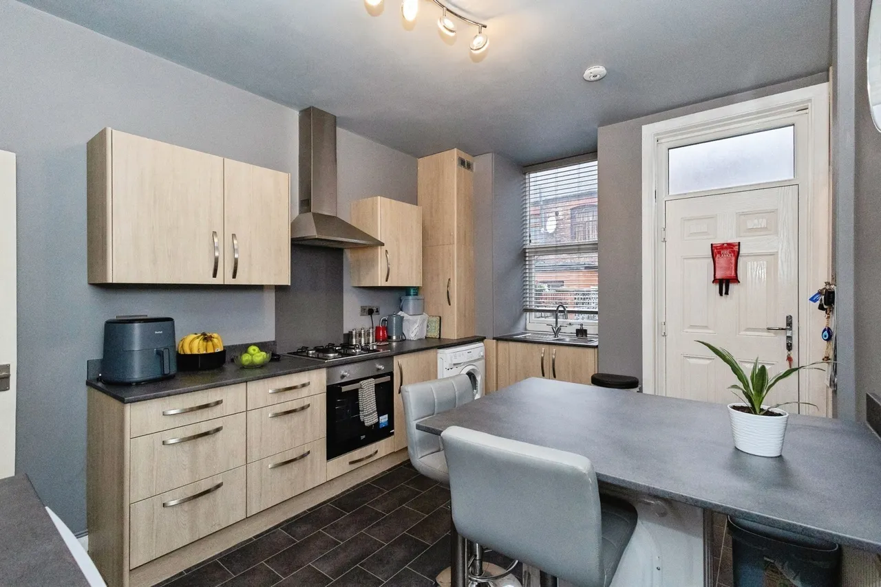 Smallshaw Lane, Ashton-under-Lyne, Greater Manchester, OL6, photo 7
