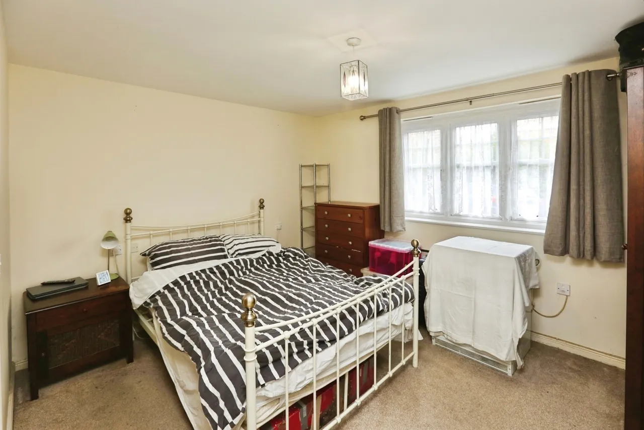 Bright Wire Crescent, Eastleigh, SO50, photo 5