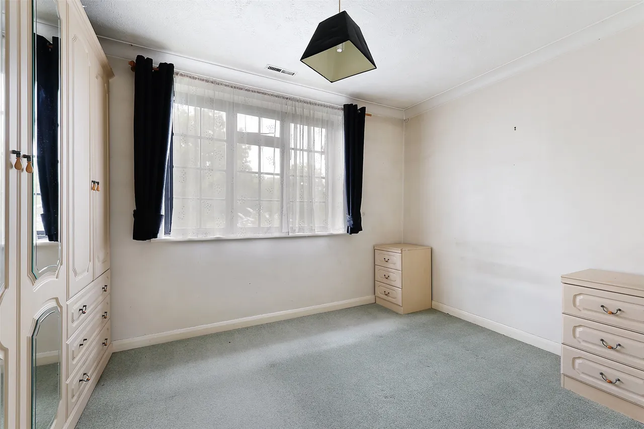 Barleymow Court, Betchworth, RH3, photo 6