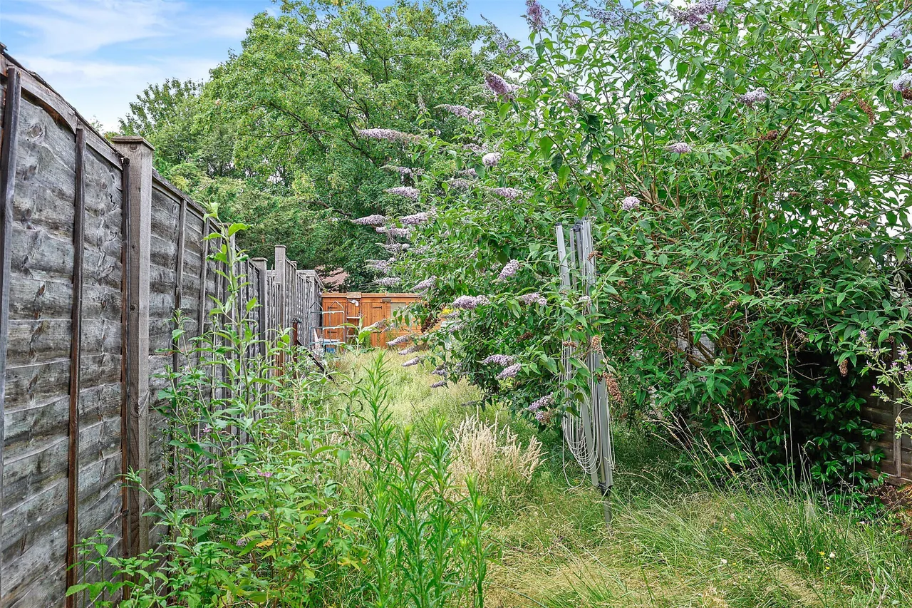 Barleymow Court, Betchworth, RH3, photo 4