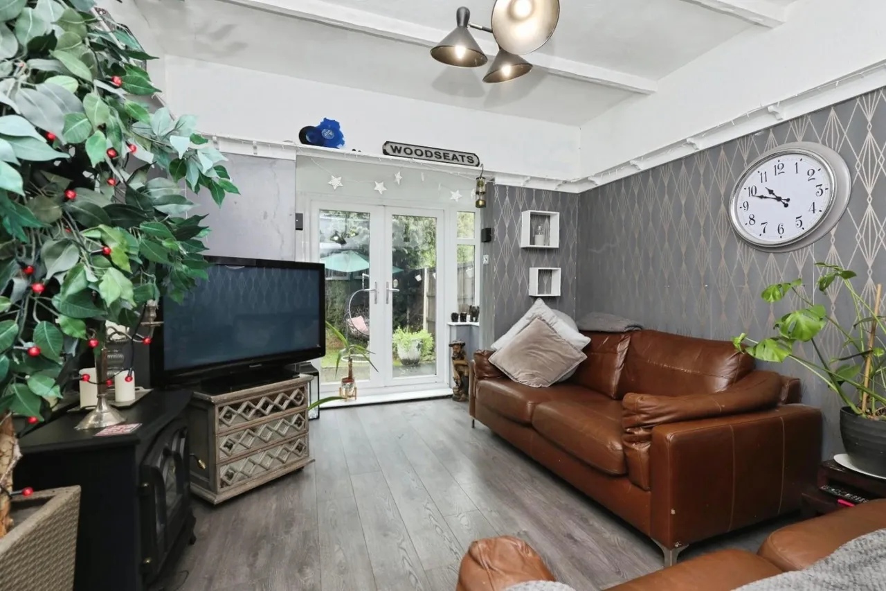 Kew Crescent, Charnock, S12, photo 6