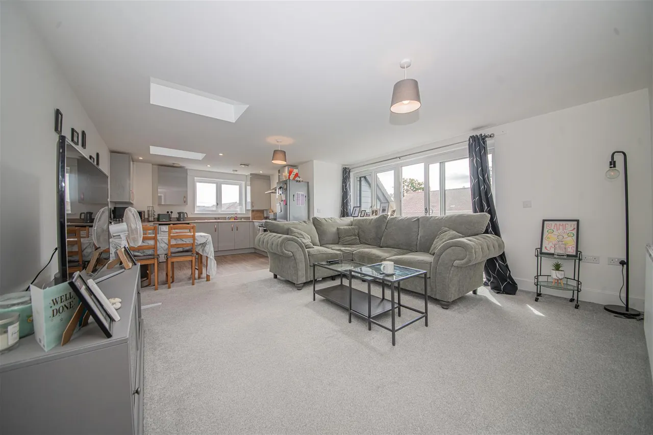 Samuel Jarvis Avenue, Fair Oak, SO50, photo 2
