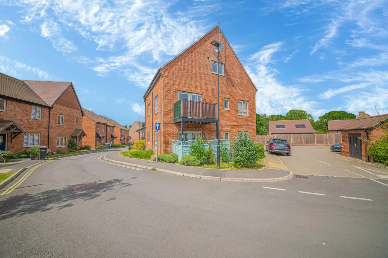 Samuel Jarvis Avenue, Fair Oak, SO50, photo 13