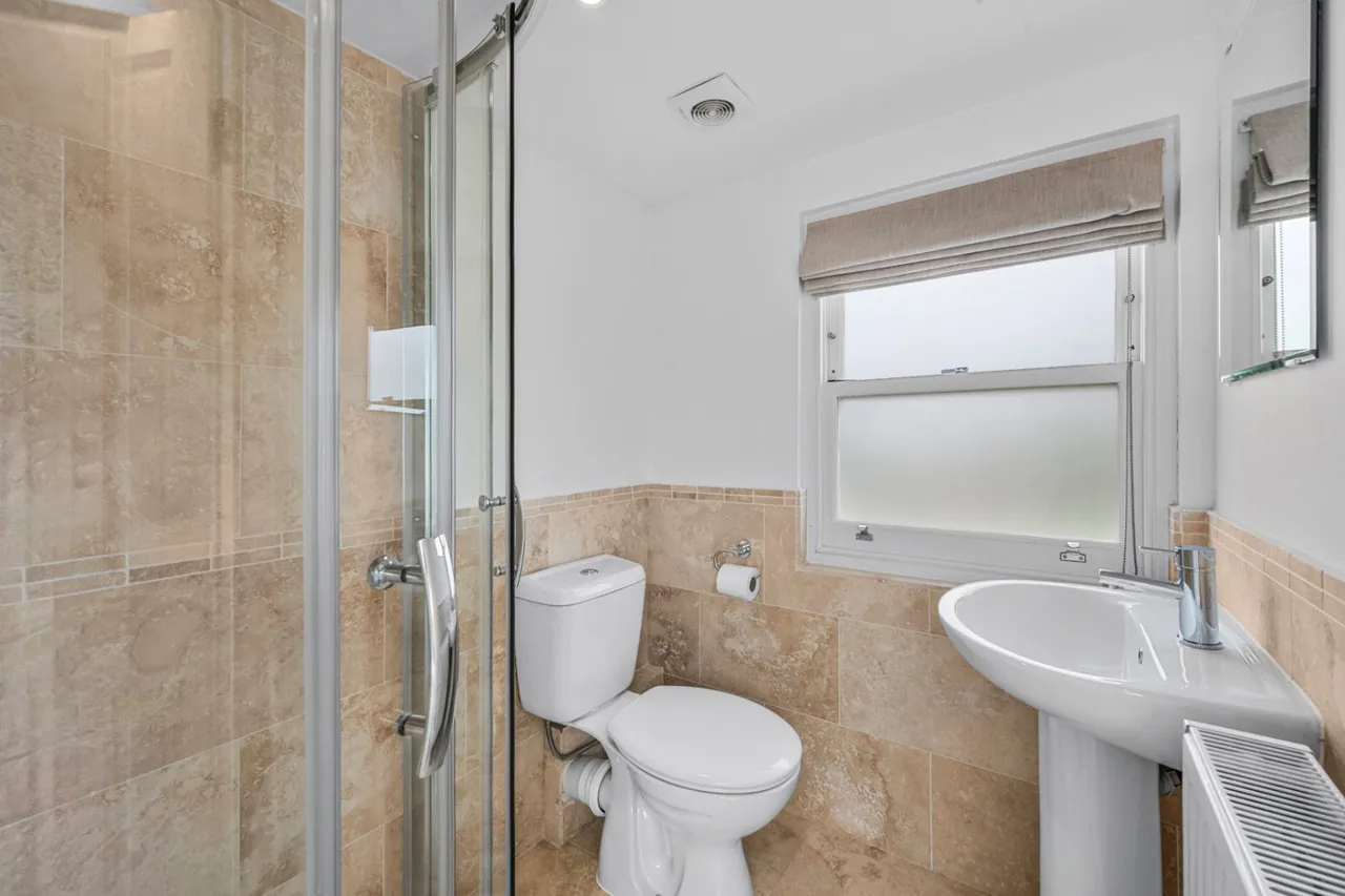 Trehern Road, London, SW14, photo 14