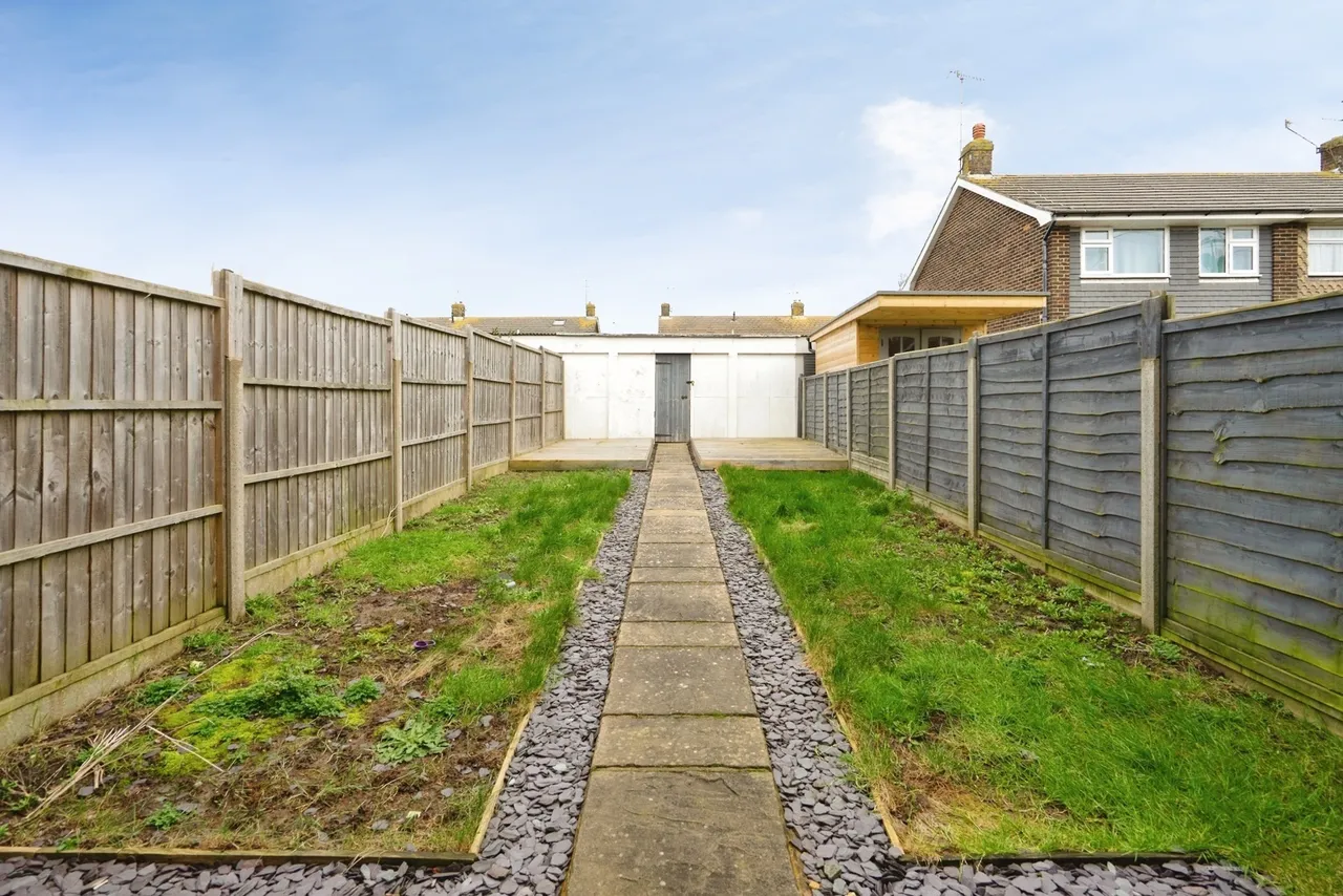 Garden Close, Sompting, BN15, photo 18