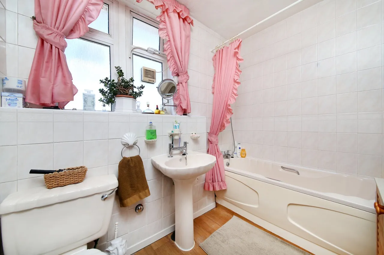 Martley House, Patmore Estate, SW8, photo 4