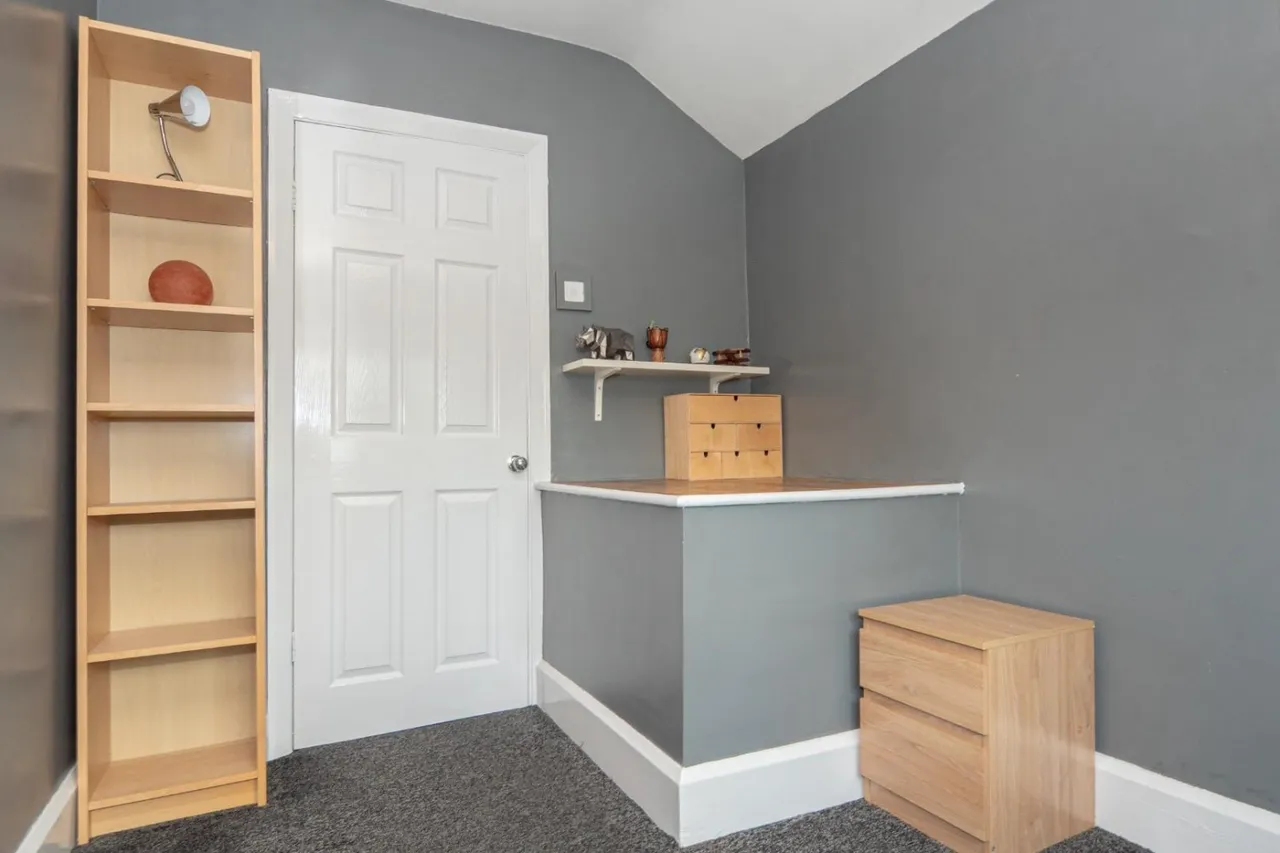 Butt Lane, Leeds, LS12, photo 15