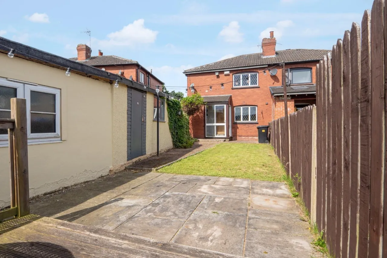 Butt Lane, Leeds, LS12, photo 18
