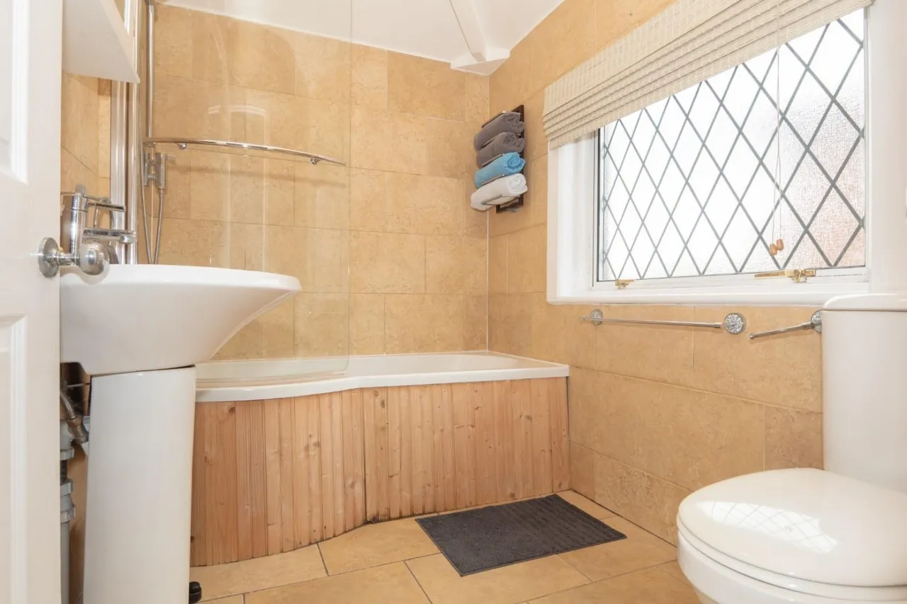 Butt Lane, Leeds, LS12, photo 13