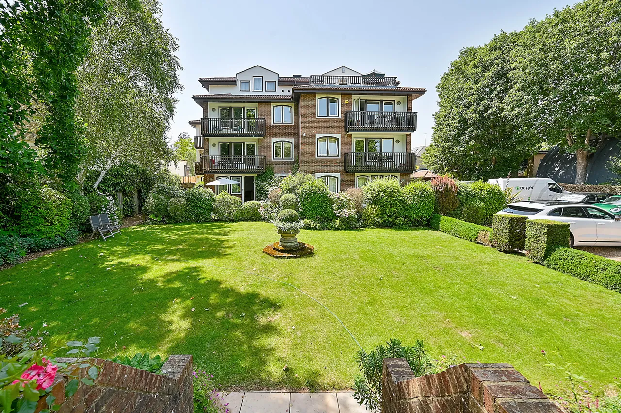 10 Madingley Court, Willoughby Road, Richmond, photo 2