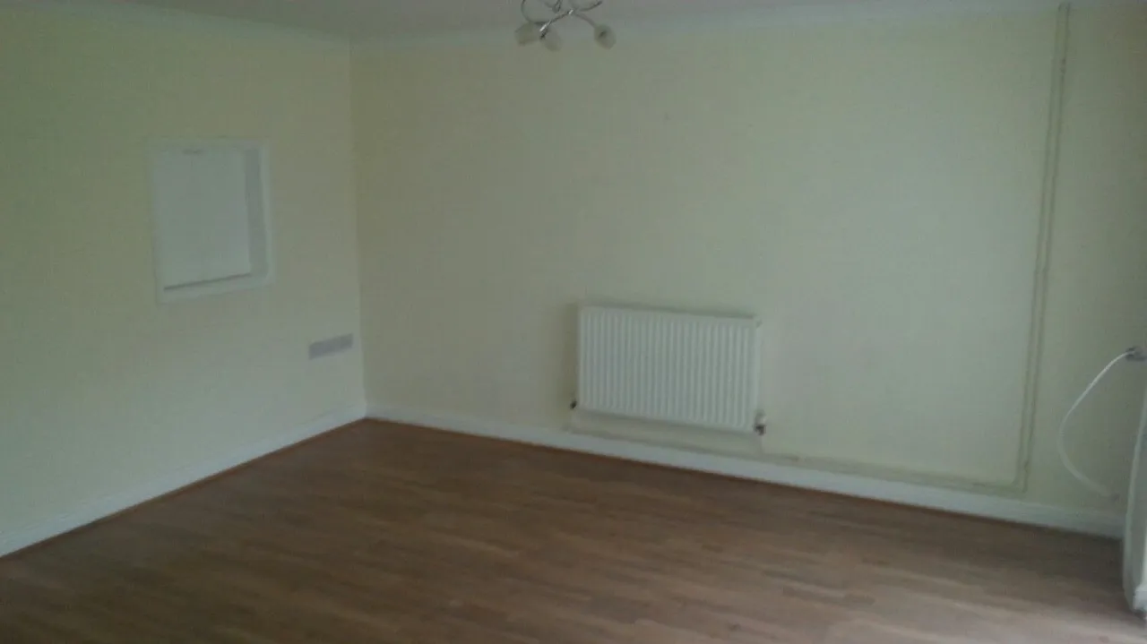 Cwrt Y Babell, Cwmfellinfach, photo 6