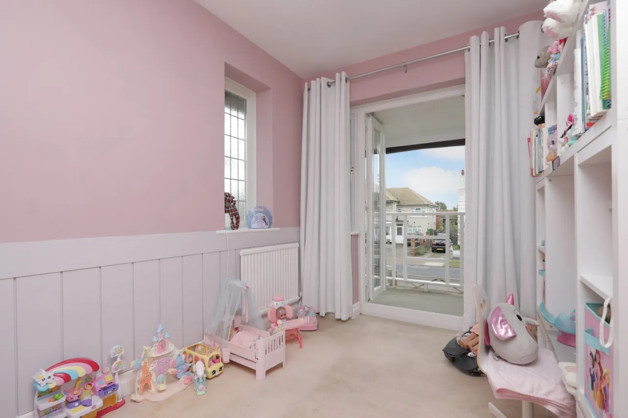 Gloucester Avenue, Palm Bay, CT9, photo 13