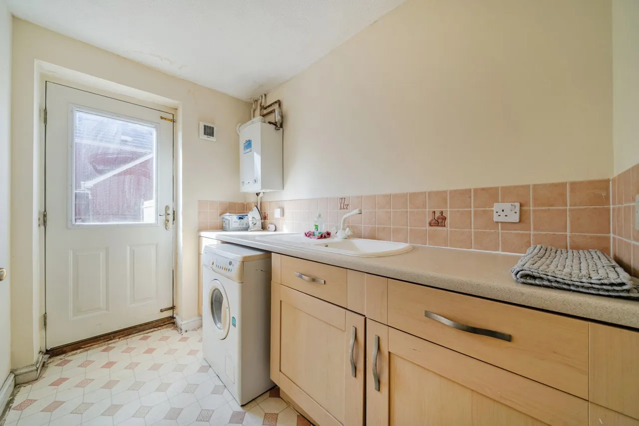 Battery Road, SE28, photo 12