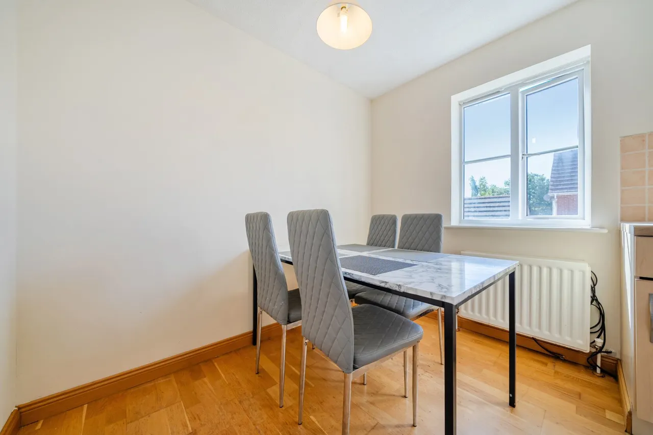 Battery Road, SE28, photo 16