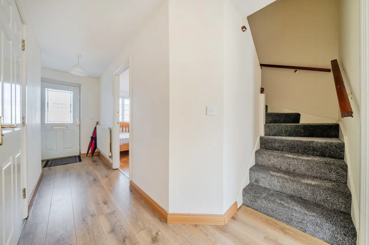 Battery Road, SE28, photo 10