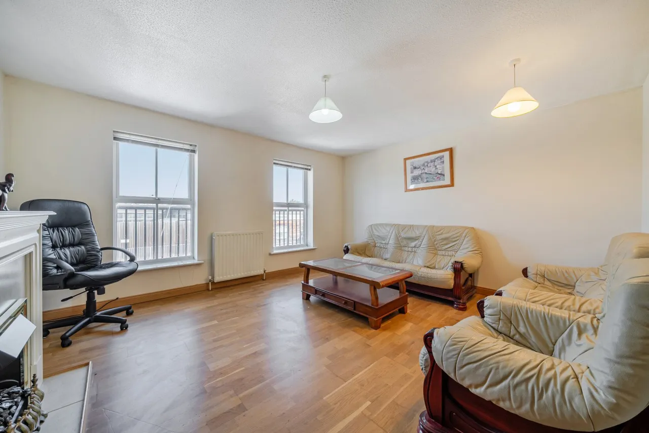 Battery Road, SE28, photo 2