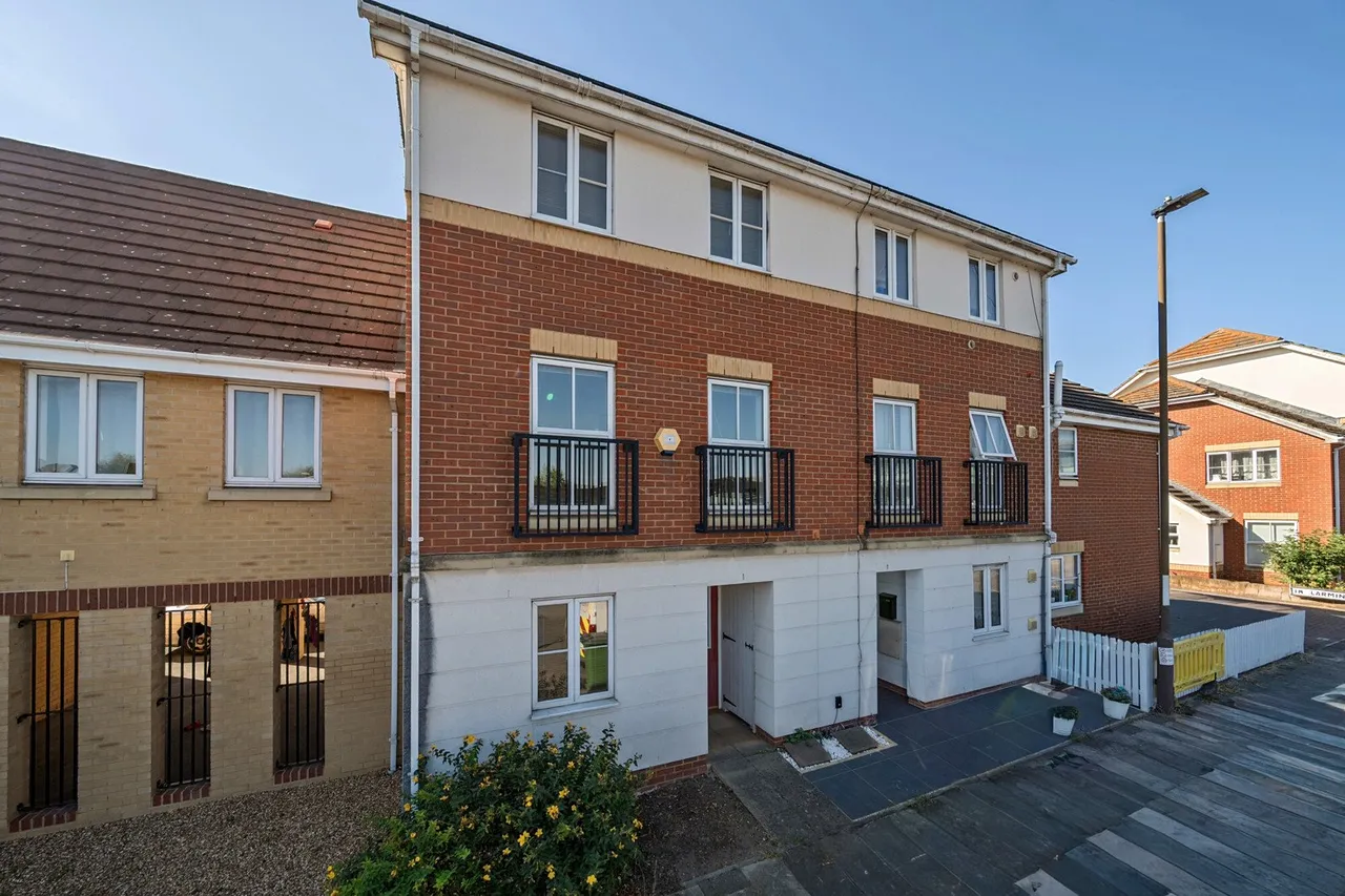 Battery Road, SE28, photo 22