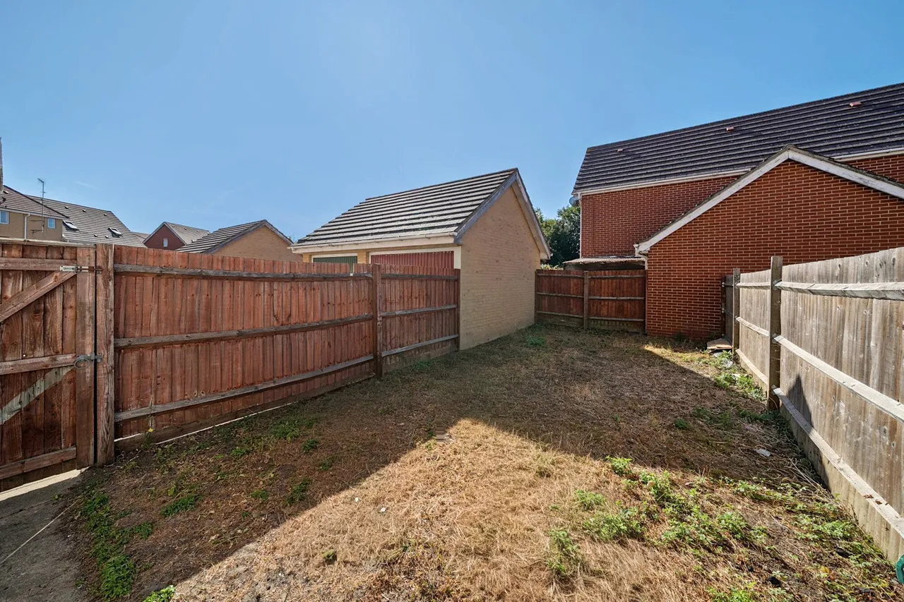 Battery Road, SE28, photo 4