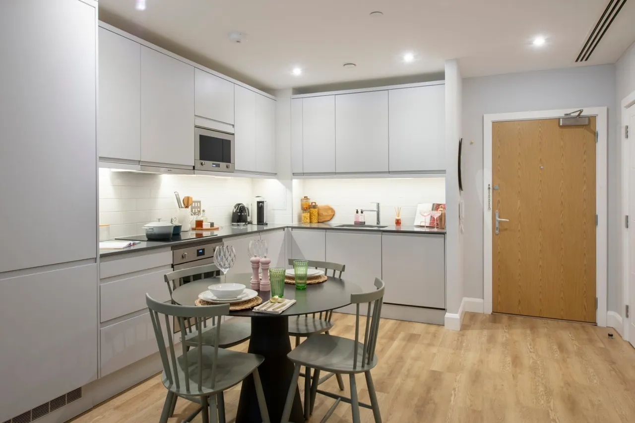 Moat Street, London, SW11, photo 5