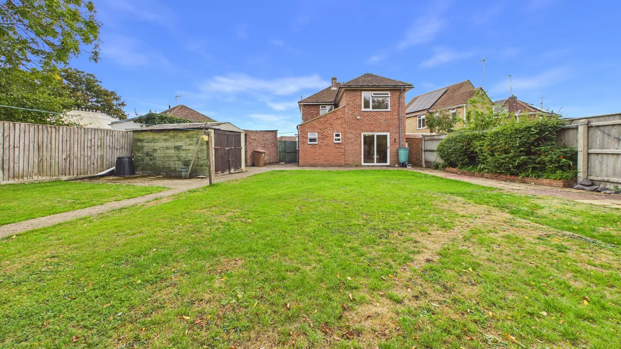 Francis Gardens, Peterborough, photo 21