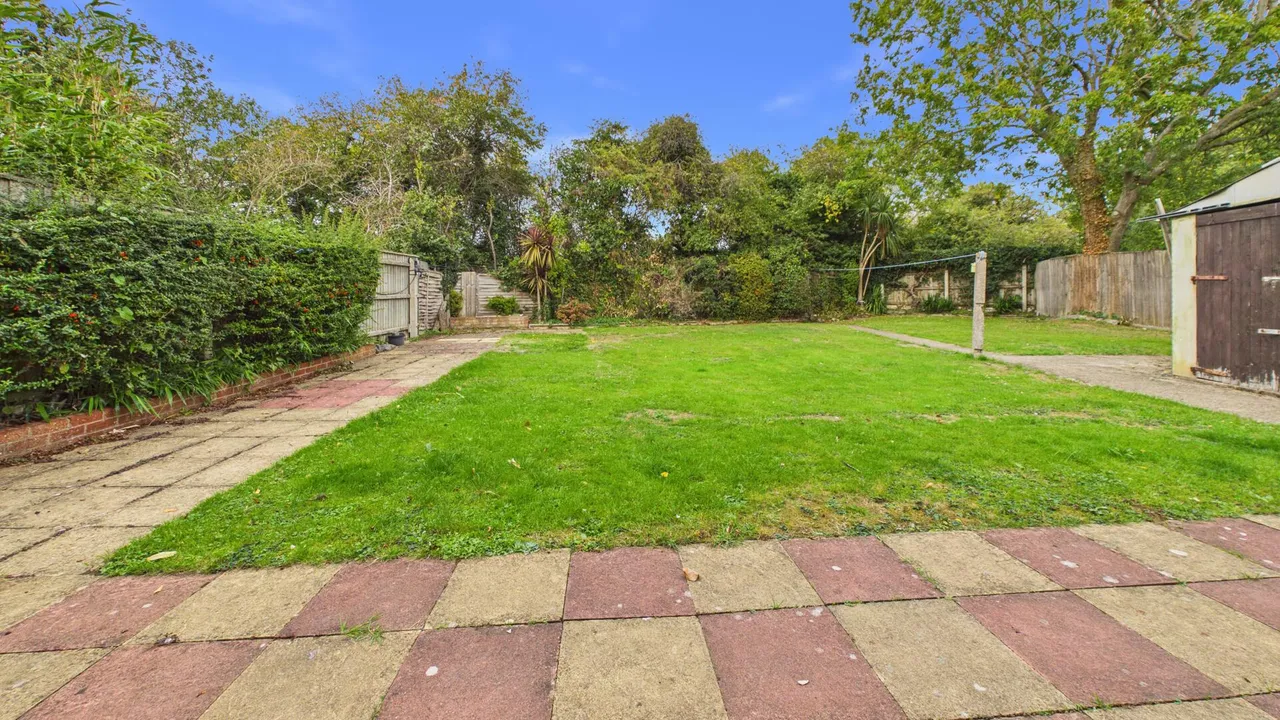 Francis Gardens, Peterborough, photo 24