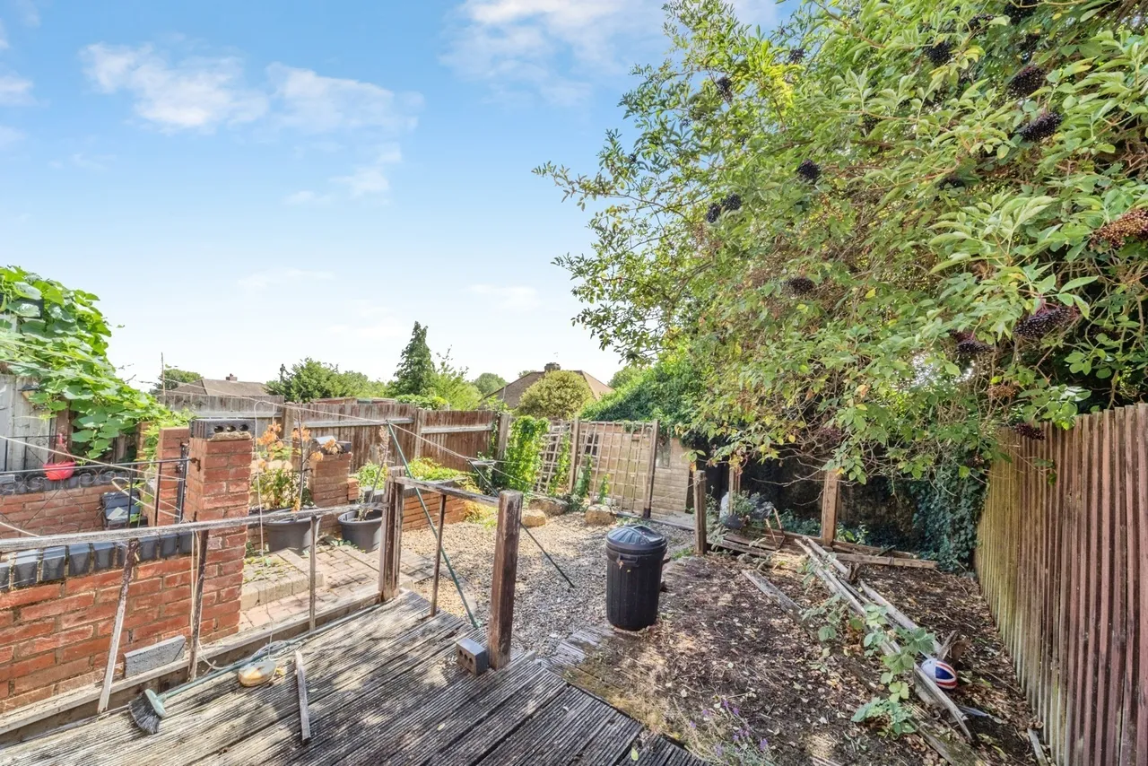 The Limes, Bletchley, Milton Keynes, Buckinghamshire, MK2, photo 16