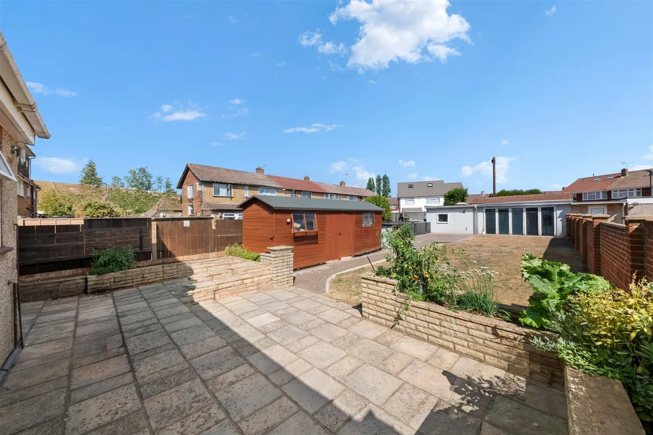 Lela Avenue, Hounslow, photo 20