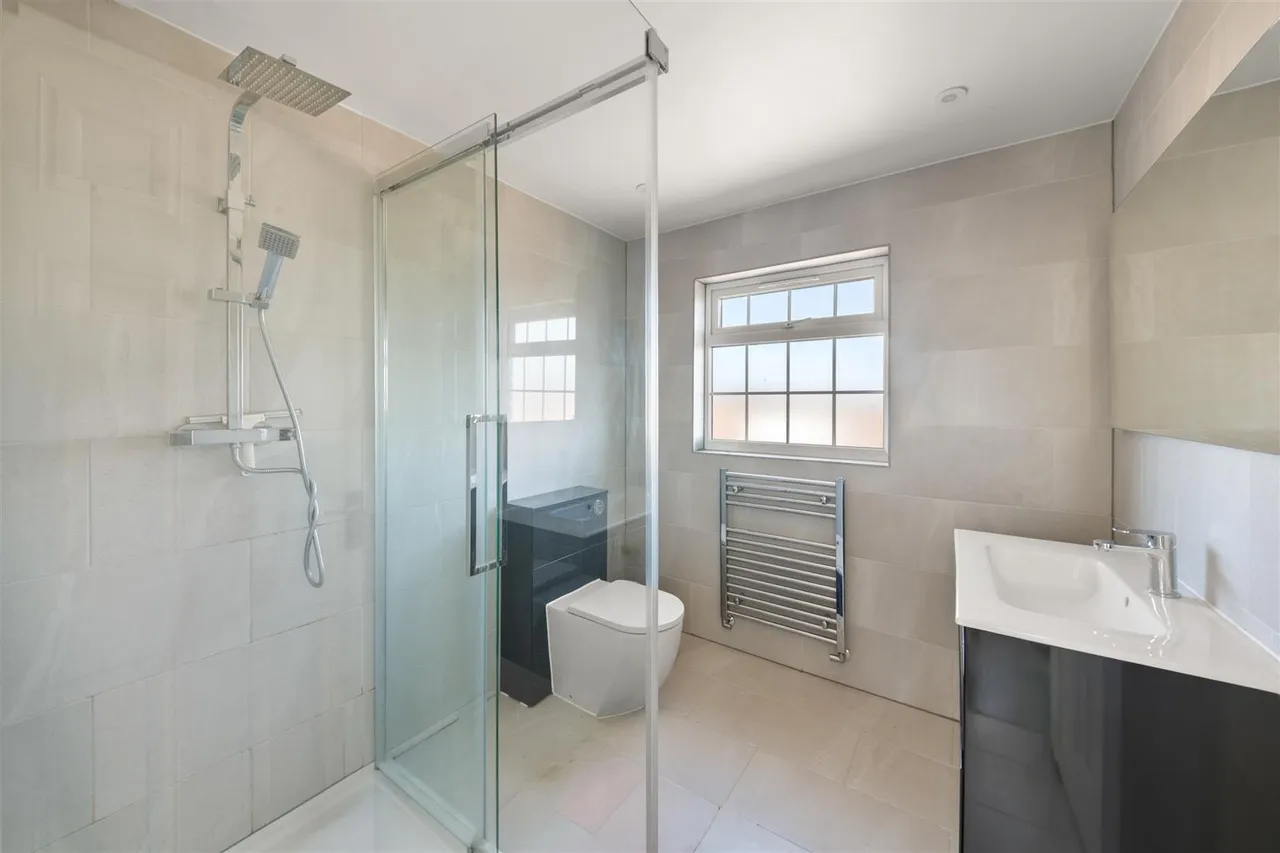 Lela Avenue, Hounslow, photo 16