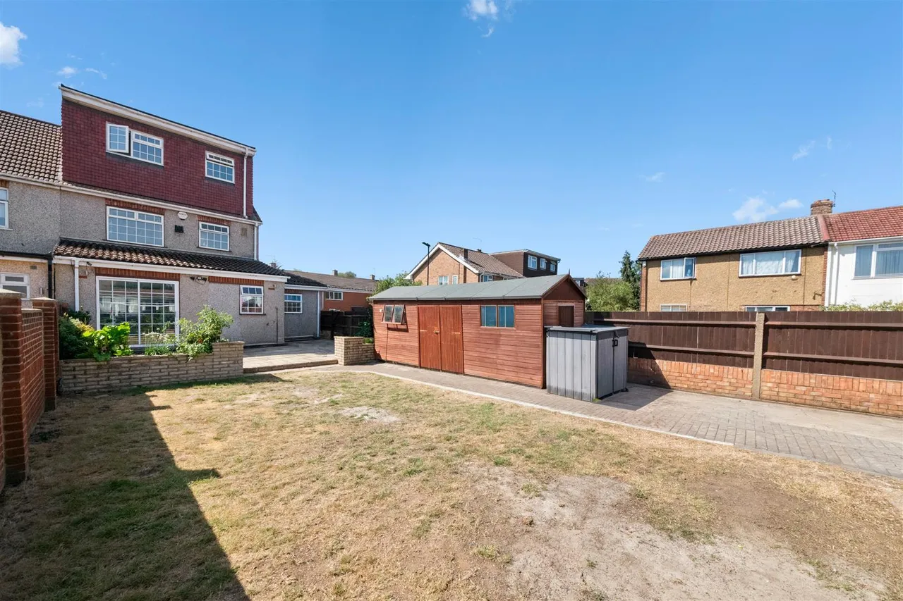 Lela Avenue, Hounslow, photo 19