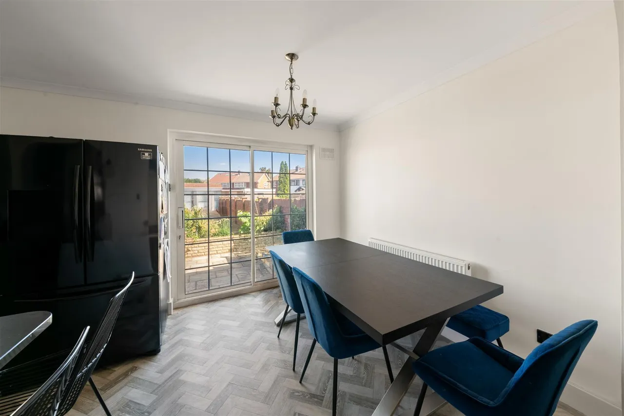 Lela Avenue, Hounslow, photo 7