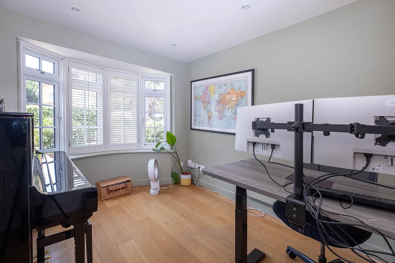 The Drive, London, SW20, photo 9