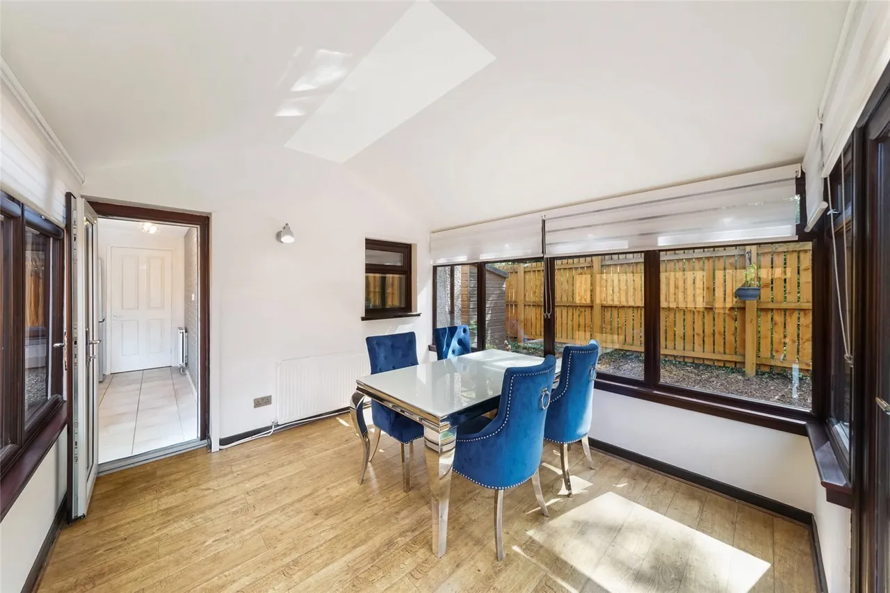 Arns Grove, Alloa, FK10, photo 11