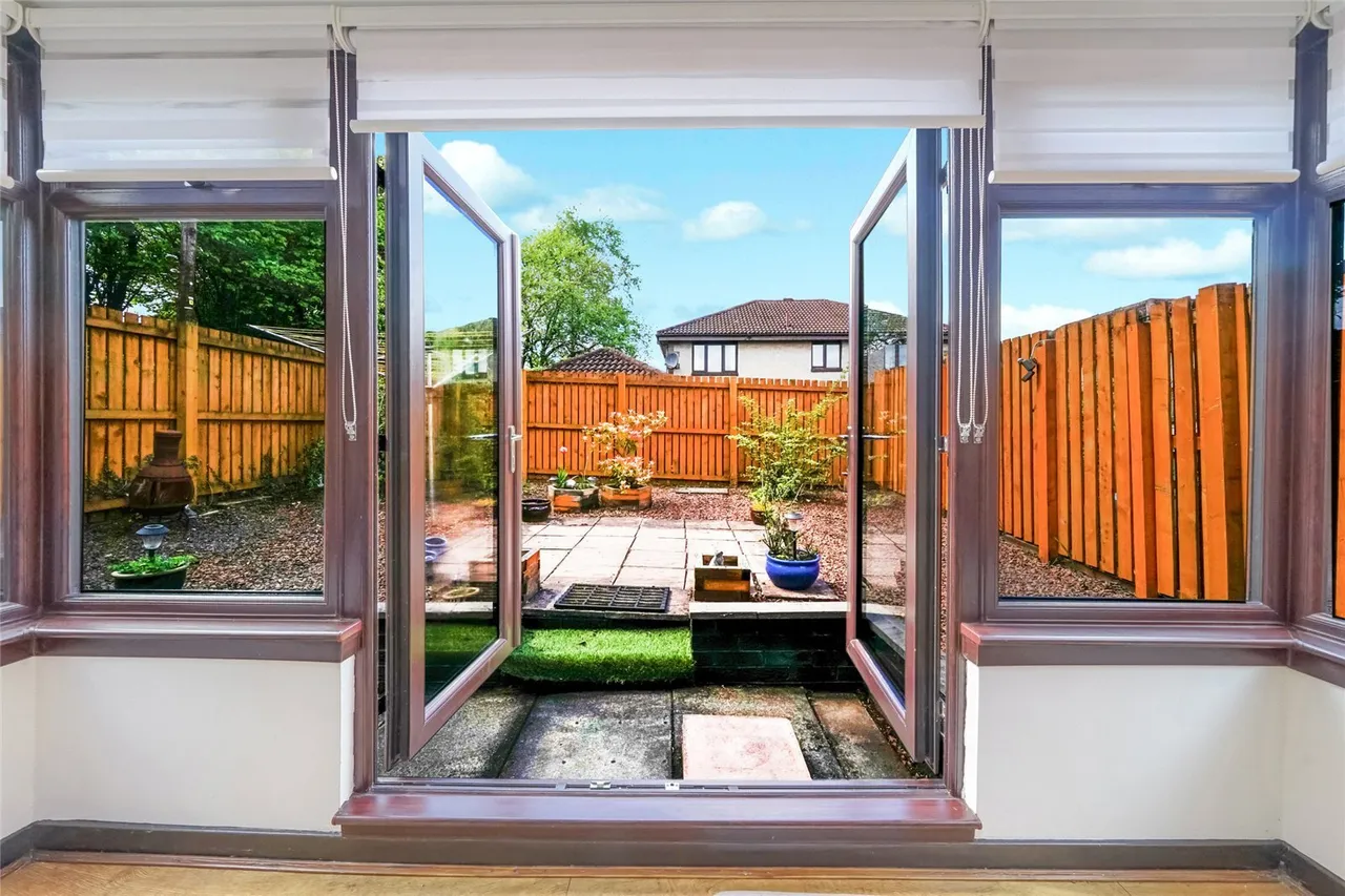 Arns Grove, Alloa, FK10, photo 3