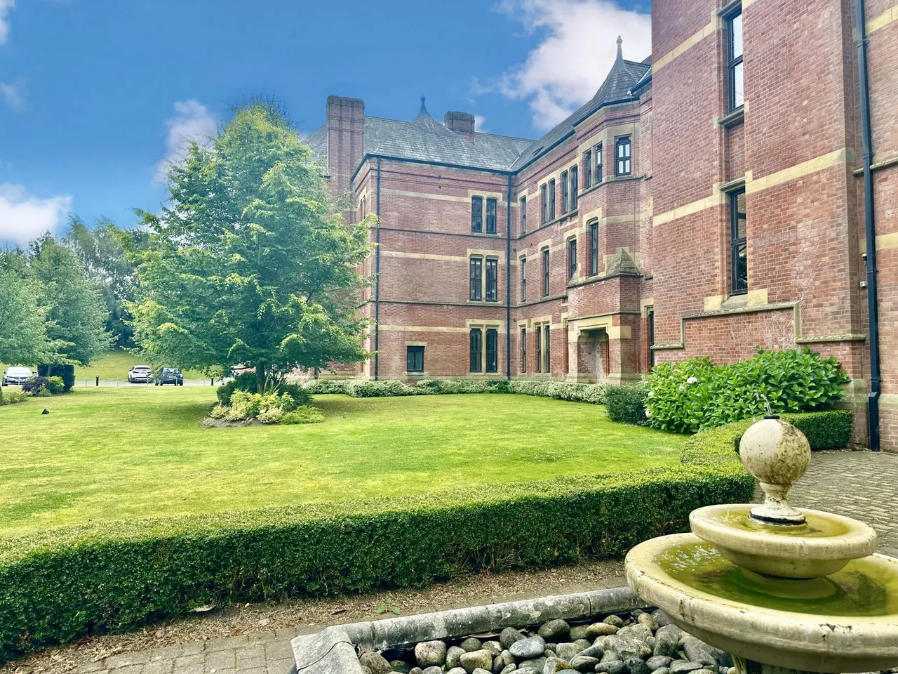 Wadsley Park Village, Sheffield, S6, photo 25