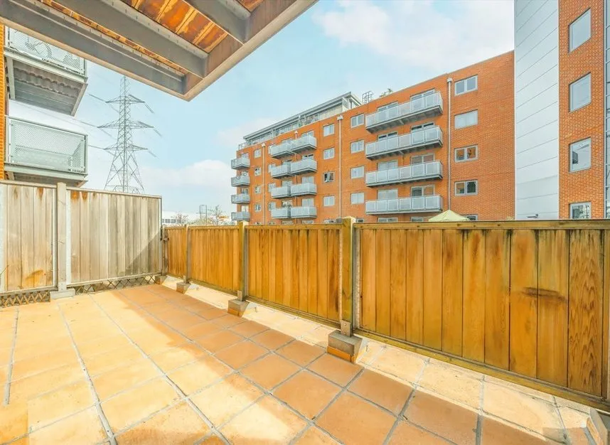 Chapter Way, Colliers Wood, SW19, photo 4