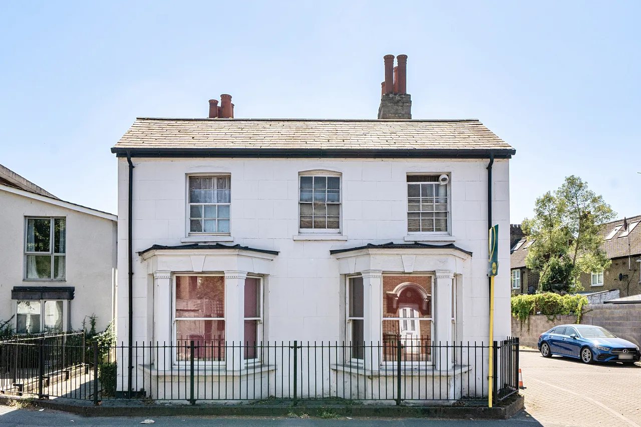 3 bed flat for sale — 19a Church Road, Mitcham