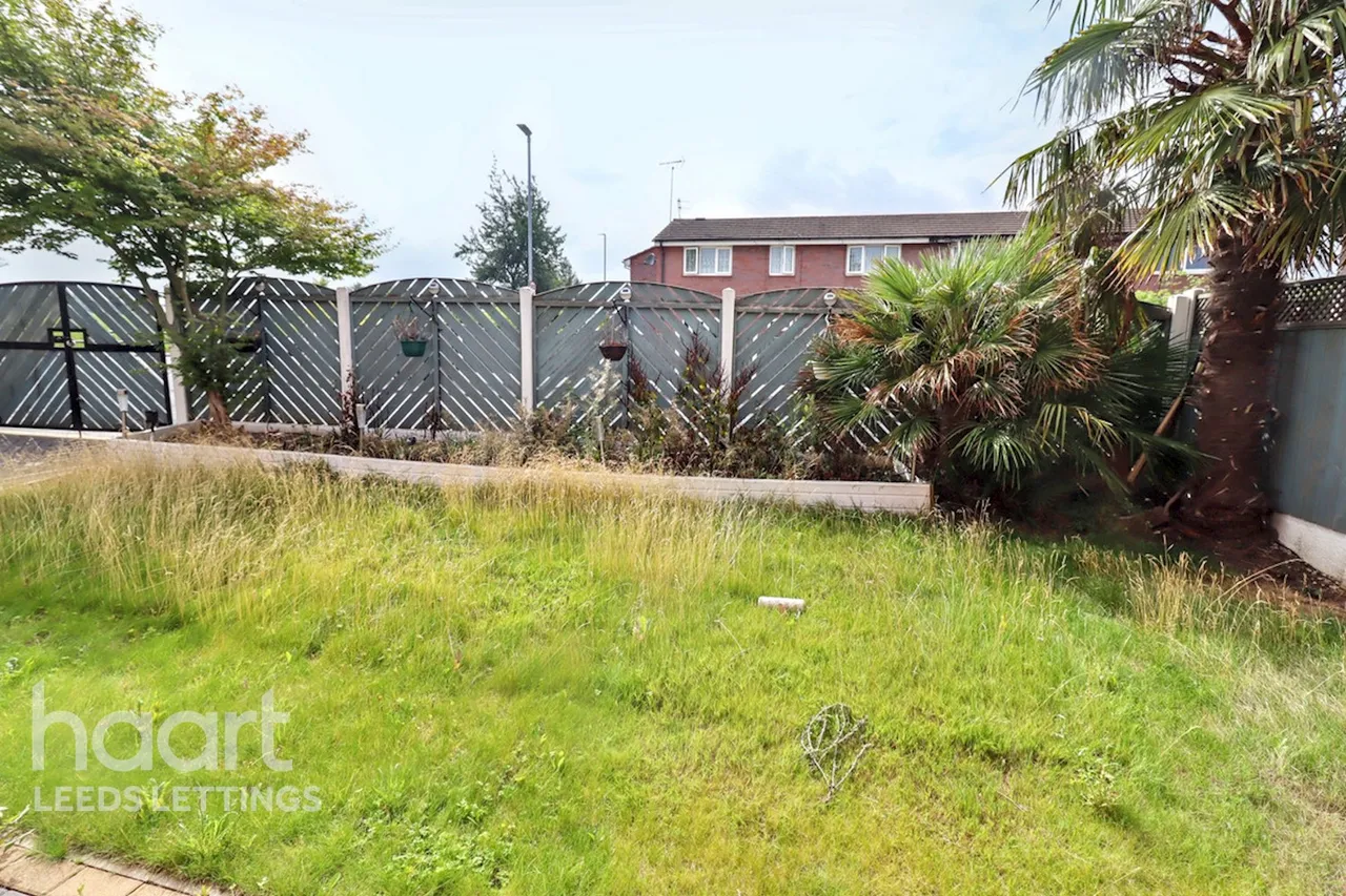 Leeds, LS10, photo 22