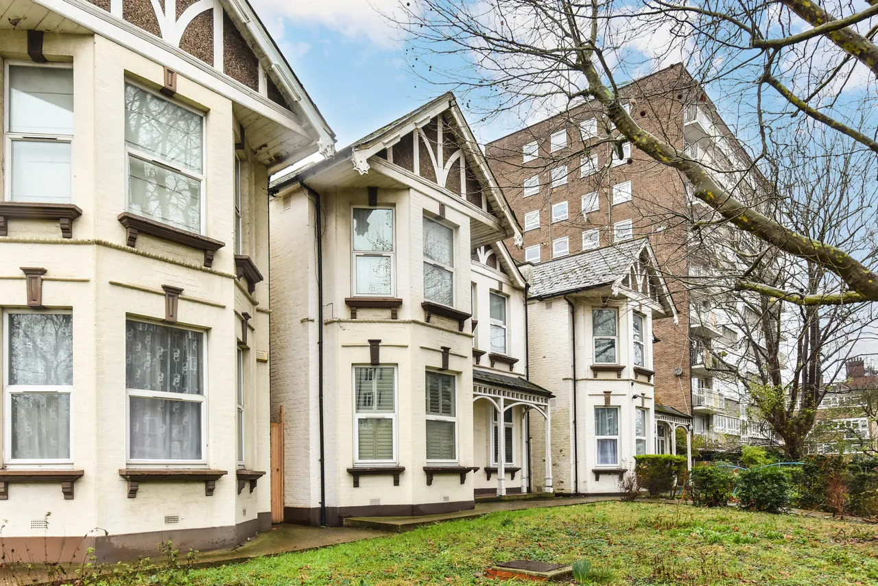 Shoot Up Hill, LONDON, NW2 3QA, photo 3