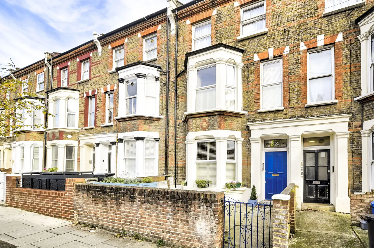 203b Bravington Road, London, photo 3